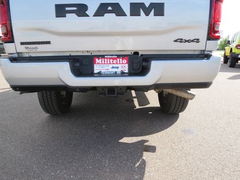 Used 2026 RAM 2500 Big Horn AWD/4WD image 8
