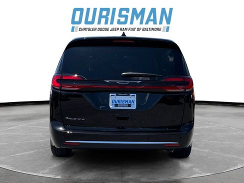 New 2027 Chrysler Pacifica Select w/ Family Tech Group FWD image 5
