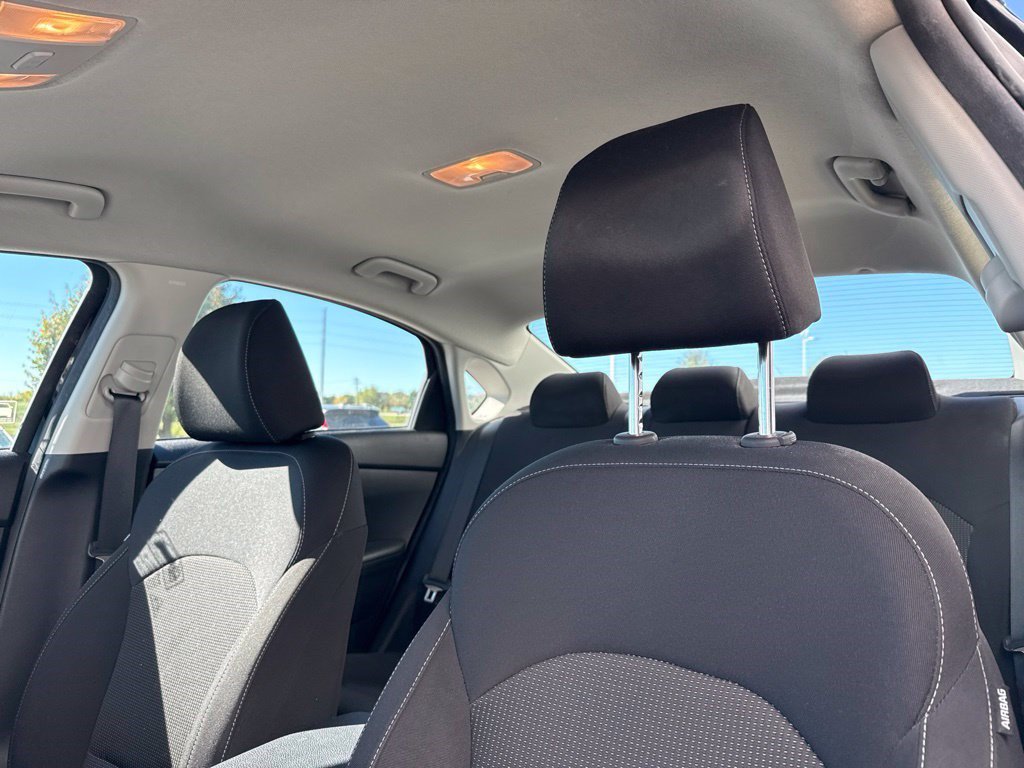Used 2019 Kia Forte LXS FWD image 7