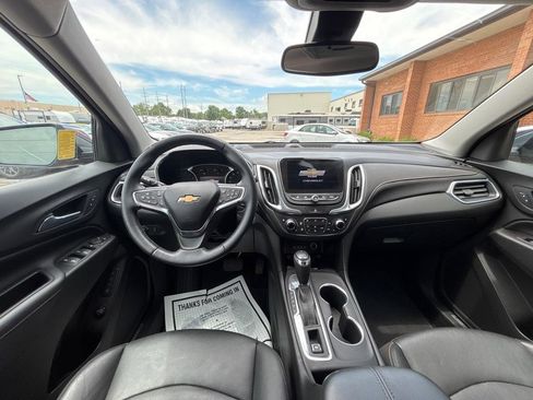 Used 2021 Chevrolet Equinox Premier FWD image 17