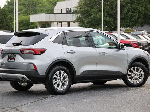 Certified 2023 Ford Escape Active AWD/4WD image 21