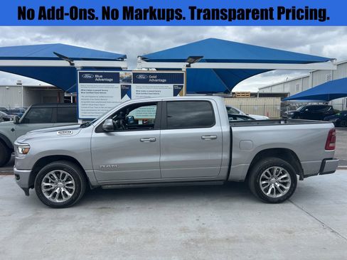 Used 2023 RAM 1500 Laramie AWD/4WD image 1