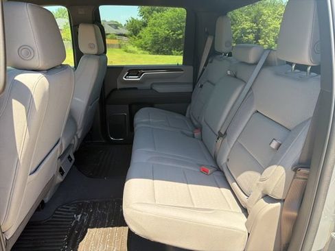 Used 2025 GMC Sierra 3500 SLE w/ Preferred Package RWD image 15