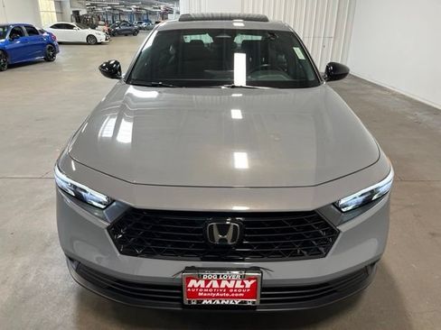 Used 2025 Honda Accord Sport image 8