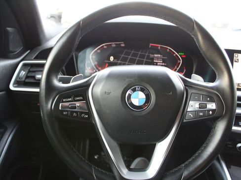 Used 2020 BMW 330i Sedan w/ Convenience Package RWD image 16