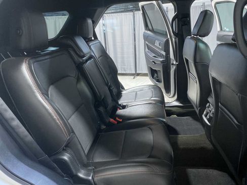 Used 2018 Ford Explorer Sport w/ Equipment Group 401A AWD/4WD image 13