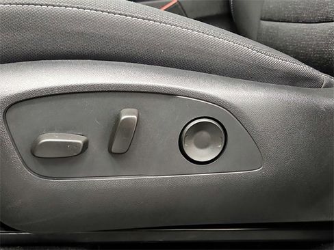 Used 2025 Chevrolet Traverse LT w/ LPO, Floor Liner Package image 29