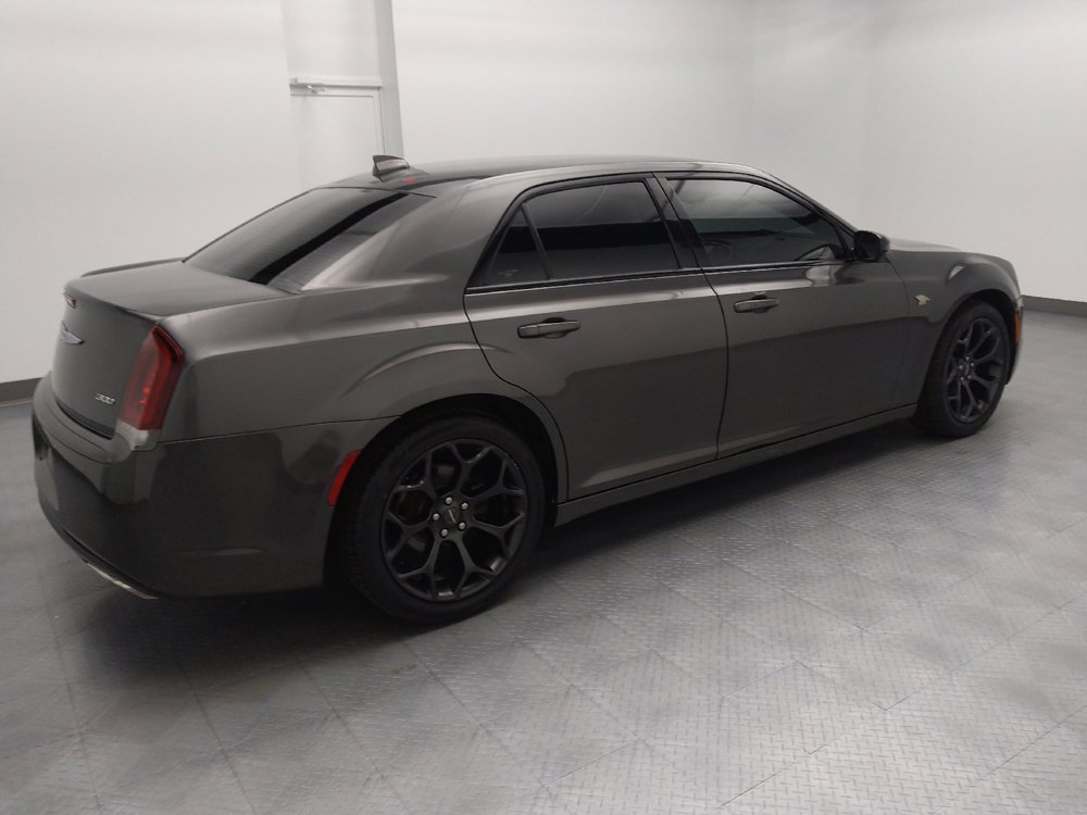 Used 2019 Chrysler 300 Touring w/ Sport Appearance Package RWD image 10