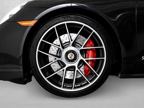 Used 2018 Porsche 911 Turbo image 10