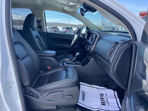 Used 2022 GMC Canyon AT4 image 22