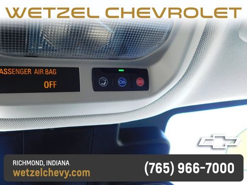 Used 2025 Chevrolet Trax LT w/ Driver Confidence Package FWD image 34