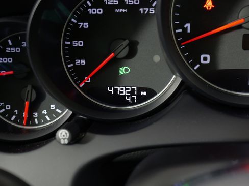 Used 2017 Porsche Cayenne image 45