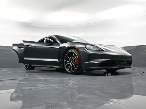 New 2025 Porsche Taycan 4S image 40