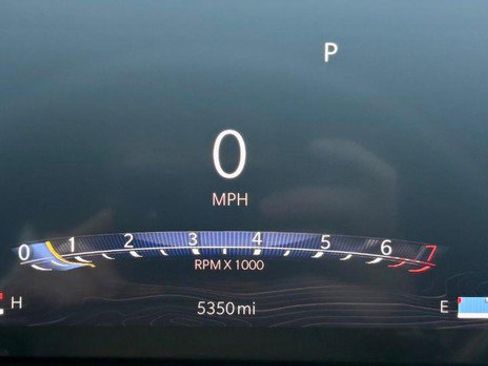 Used 2025 Jeep Grand Cherokee Limited w/ Luxury Tech Group II image 22