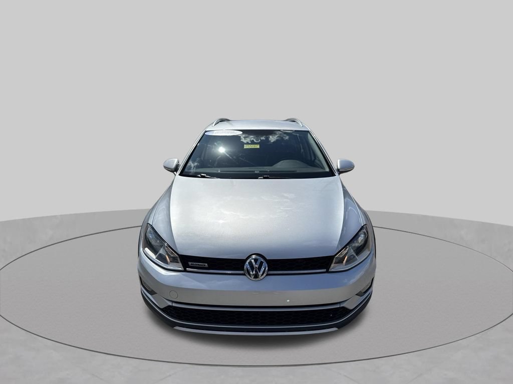 Used 2017 Volkswagen Golf Alltrack S AWD/4WD image 3