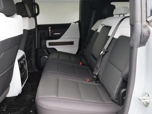 Used 2025 GMC Hummer EV 2X AWD/4WD image 11