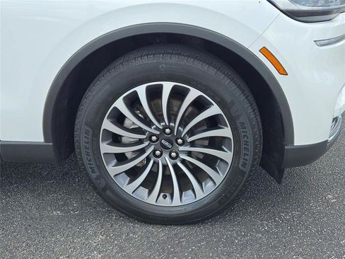 Used 2023 Lincoln Aviator Reserve w/ Elements Package Plus RWD image 4