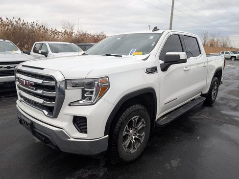 Used 2020 GMC Sierra 1500 SLE w/ X31 Off-Road Package image 4