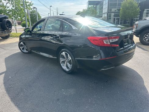 Used 2020 Honda Accord EX-L image 2