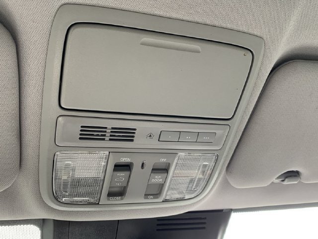 Used 2021 Honda CR-V Touring image 31
