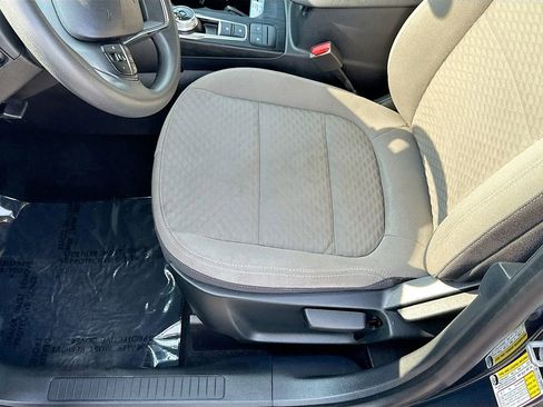 Used 2022 Ford Escape SE image 26