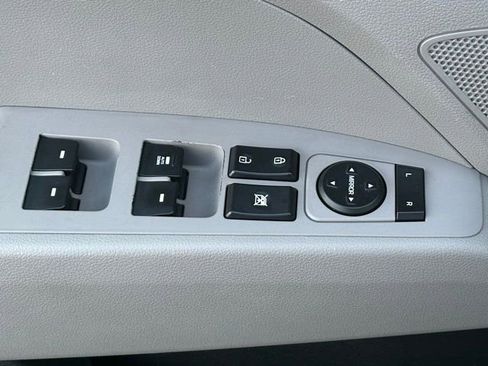 Used 2017 Hyundai Elantra SE image 20