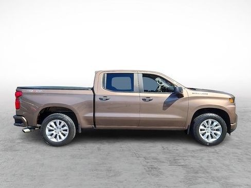 Used 2019 Chevrolet Silverado 1500 Custom w/ Custom Value Package AWD/4WD image 7