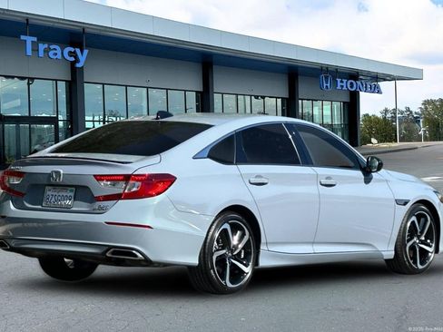 Used 2022 Honda Accord Sport image 6