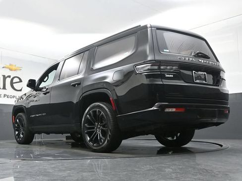 Used 2023 Jeep Grand Wagoneer Series II AWD/4WD image 5