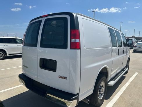 Used 2025 GMC Savana 2500 w/ Driver Convenience Package RWD image 2