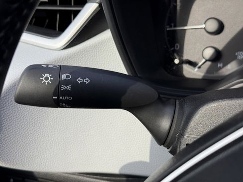 Certified 2025 Toyota Corolla SE image 17