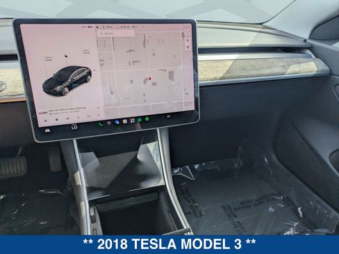 Used 2018 Tesla Model 3 Long Range RWD image 26