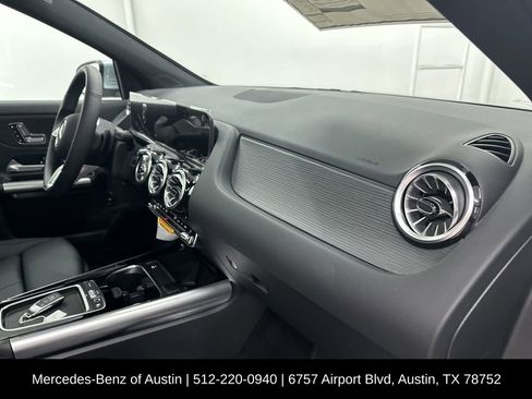 Certified 2025 Mercedes-Benz GLA 250 image 25