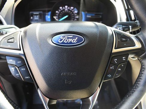 Used 2024 Ford Edge SEL w/ Convenience Package image 30