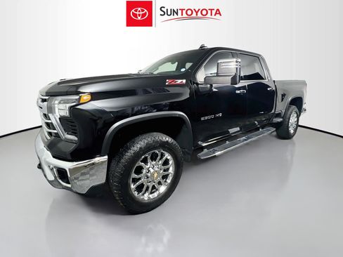 Used 2024 Chevrolet Silverado 2500 LTZ w/ LTZ Plus Package AWD/4WD image 9