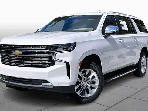 Used 2024 Chevrolet Suburban Premier image 1