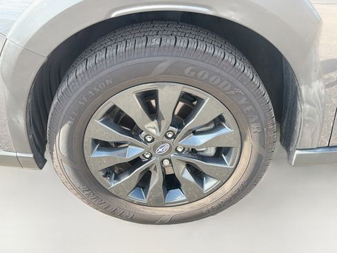 Used 2024 Subaru Outback Onyx Edition AWD/4WD image 41