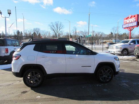 Used 2026 Jeep Compass Limited image 4