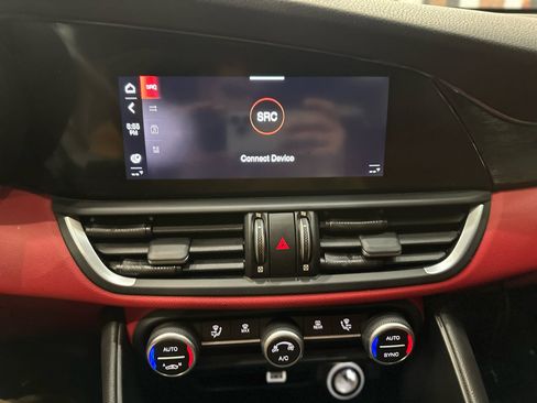 Used 2020 Alfa Romeo Giulia Sport RWD w/ Quick Order Package 22K Sport image 19