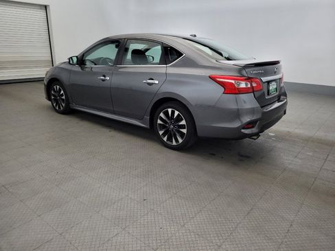 Used 2019 Nissan Sentra SR w/ Premium Package (SR) FWD image 3
