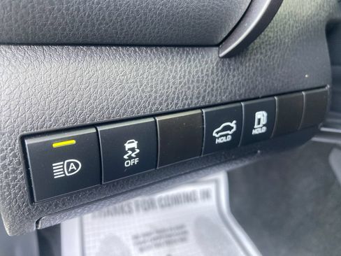 Used 2023 Toyota Camry SE FWD image 39