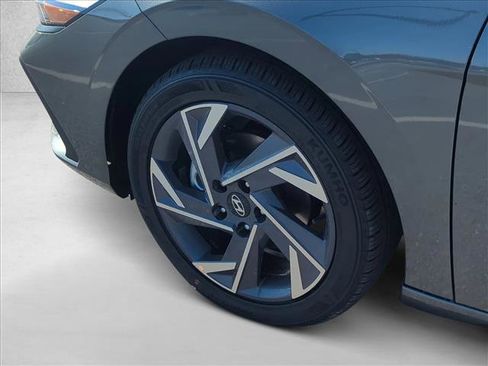 Certified 2025 Hyundai Elantra Sport w/ Cargo Package image 11