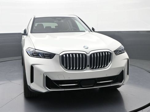 New 2026 BMW X5 xDrive40i AWD/4WD image 2