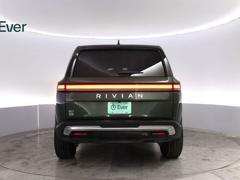 Used 2023 Rivian R1S Adventure AWD/4WD image 15