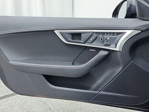 Used 2023 Jaguar F-TYPE Coupe image 17