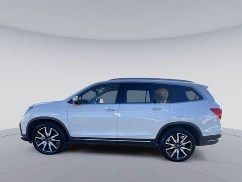 Used 2019 Honda Pilot Touring image 2