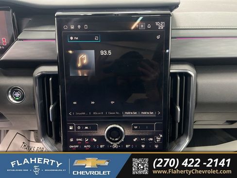 Used 2024 GMC Acadia AT4 w/ Luxury Package image 31