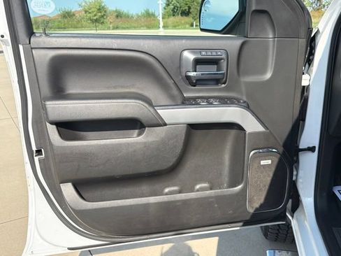 Used 2018 Chevrolet Silverado 1500 LTZ Z71 w/ LTZ Plus Package AWD/4WD image 17