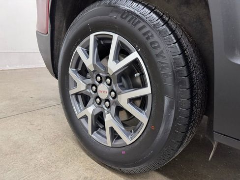 Certified 2023 GMC Acadia SLT w/ Trailering Package image 15