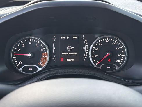 Used 2023 Jeep Renegade Latitude image 28